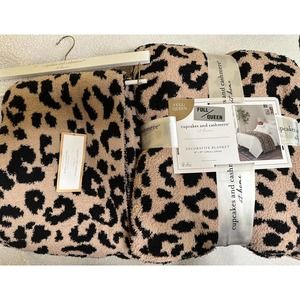 Cupcakes and Cashmere Set - Full/Queen Blanket and Throw